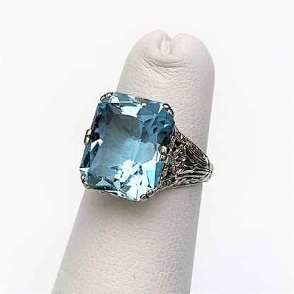 Picture of Art Deco Era 18K White Gold Filigree & 6 Ct. Aquamarine Ring