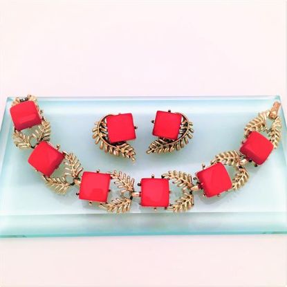 Picture of 1960'S Signed Coro Thermoset Lucite Bracelet & Clip-On Earring Set In Red & Gold Leaf Design