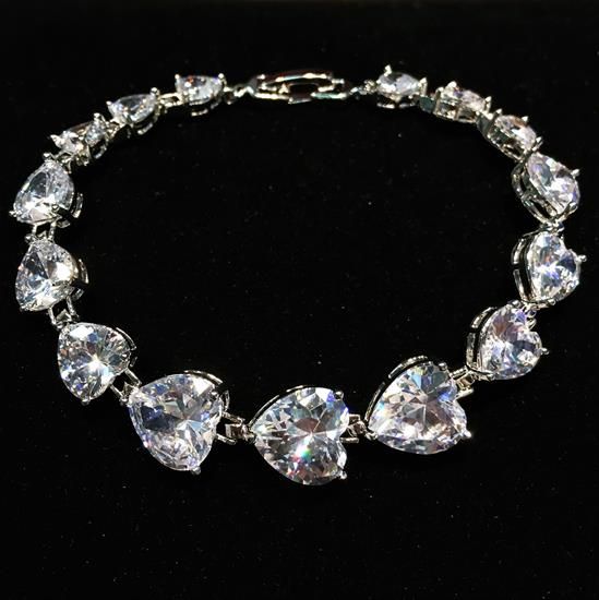Picture of Clear Graduated Heart Cz Bracelet. 7" Long