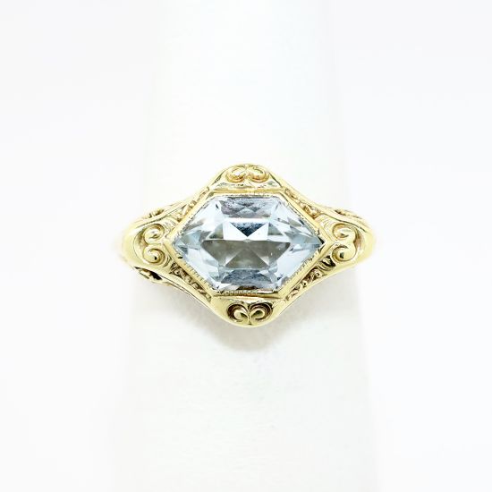 Picture of Antique Edwardian Era 14k Yellow Gold & Aquamarine Ring