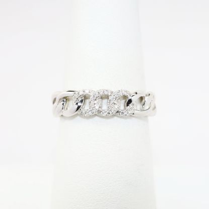Picture of 14k White Gold Chain Link Band Ring with Diamond Accents