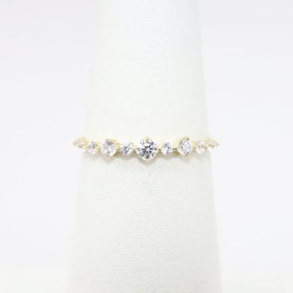 Picture of 14k Yellow Gold & Graduated 0.20ct Diamond Band Ring