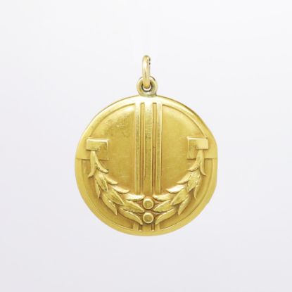 Picture of Early 20th Century 14k Yellow Gold Locket with Laurel Garland Motif