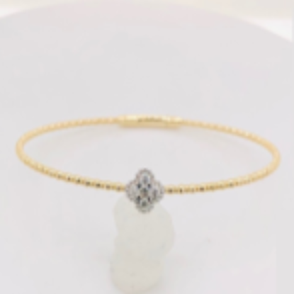 Picture of 14k Yellow Gold Four Leaf Clover Diamond Bangle Bracelet