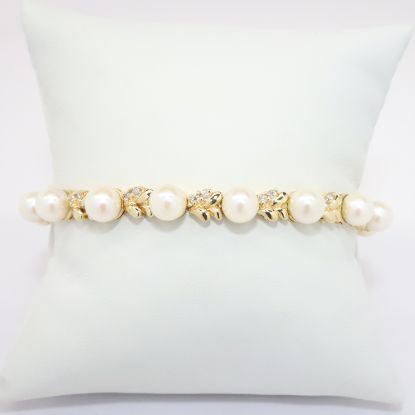 Picture of 14k Yellow Gold Diamond & Pearl Bracelet