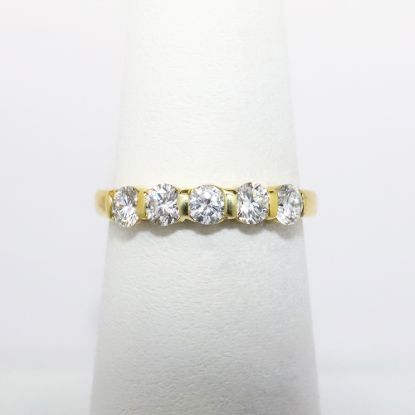 Picture of 18k Yellow Gold Diamond Band