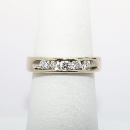 Picture of 14k White Gold Diamond Band