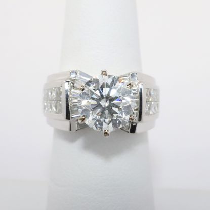 Picture of 18k Diamond Engagement Ring 