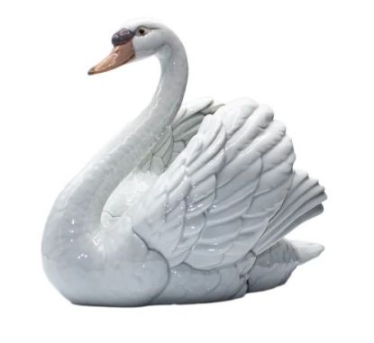 Picture of Lladro #5231 Swan With Wings Spread Figurine