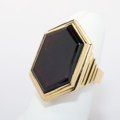 Picture of 18k Yellow Gold Garnet Ring