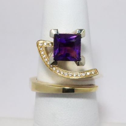 Picture of 14k Yellow Gold Amethyst & Diamond Ring