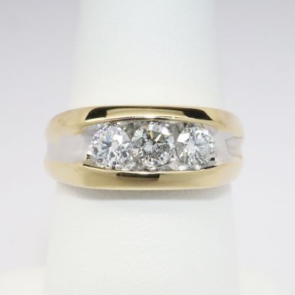 Picture of 14k Yellow Gold Diamond Band 