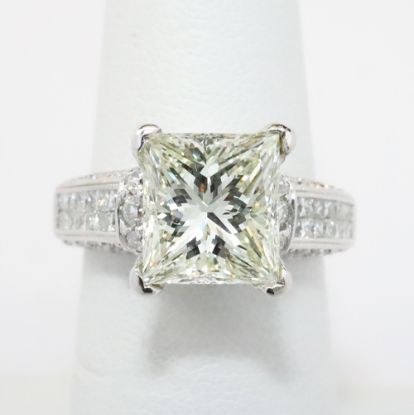 Picture of 18k White Gold 4.02Ct Princess Cut Diamond Ring 