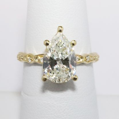 Picture of 14k Yellow Gold Pear Shape Diamond Ring
