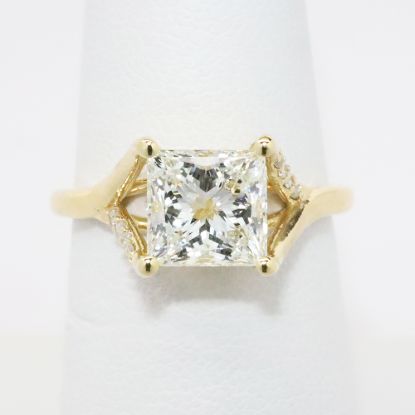 Picture of 14k Yellow Gold Diamond Ring