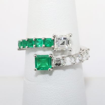 Picture of 18K White Gold Emerald Diamond Ring 