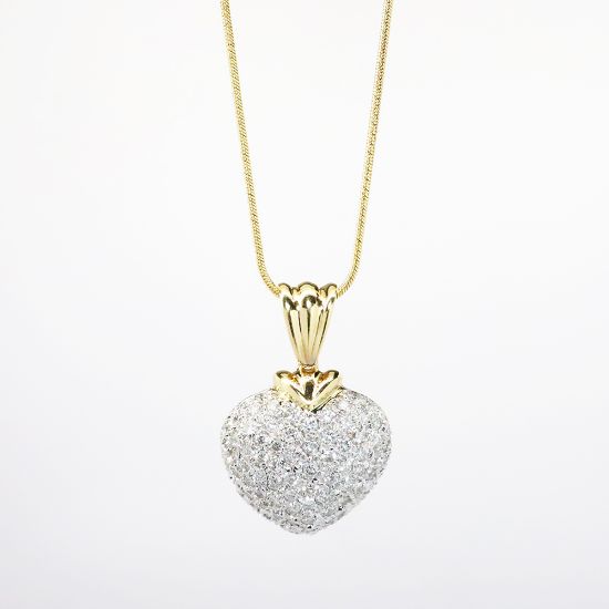 Picture of 14k Yellow Gold Necklace with Pavé Set Diamond Heart Pendant