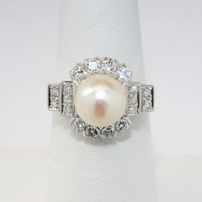 Picture of 18k White Gold & Cultured Pearl Ring with Diamond Accents