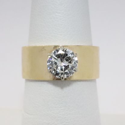Picture of 14k Yellow Gold & Round Brilliant Cut Diamond Solitaire Engagement Ring