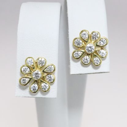 Picture of Jose Hess 18k Yellow Gold & Round Brilliant Cut Diamonds Flower Stud Earrings