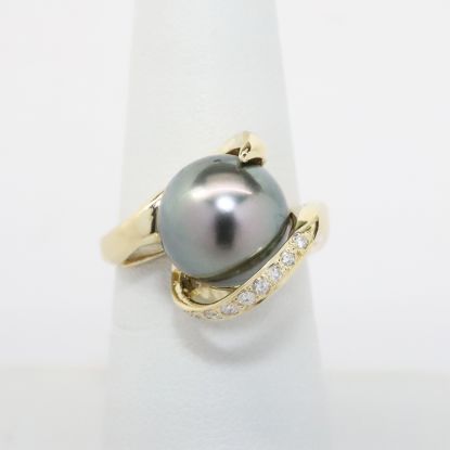 Picture of 14k Yellow Gold Cultured Pearl & Diamond Ring 