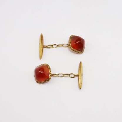 Picture of 18k Yellow Gold Antique Carnelian Cufflink