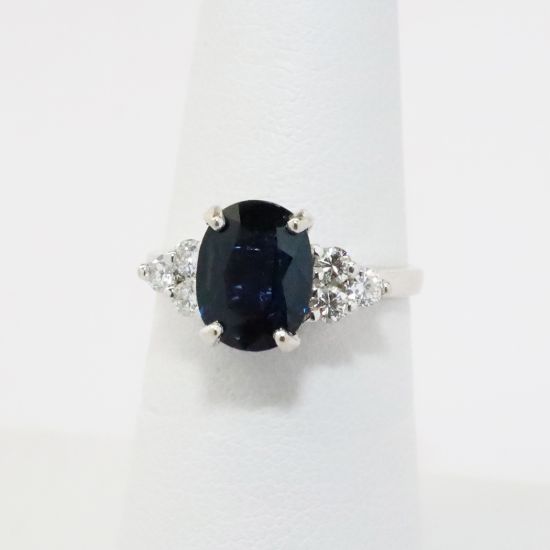 Picture of 14k White Gold, Oval Cut Sapphire & Diamond Ring 