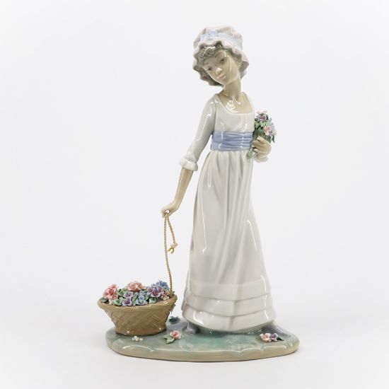 Picture of Lladro Porcelain 'Wild Flower' Figurine #5030