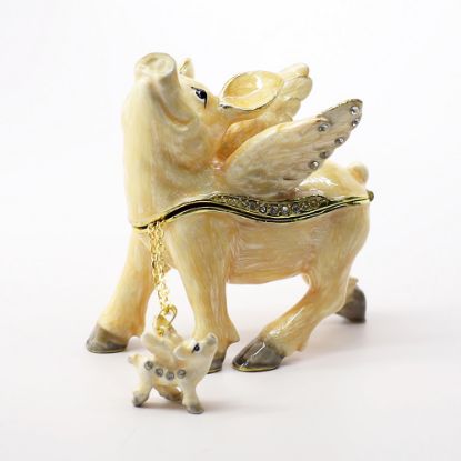 Picture of Kingspoint Designs Flying Pig Trinket Box with Matching Necklace