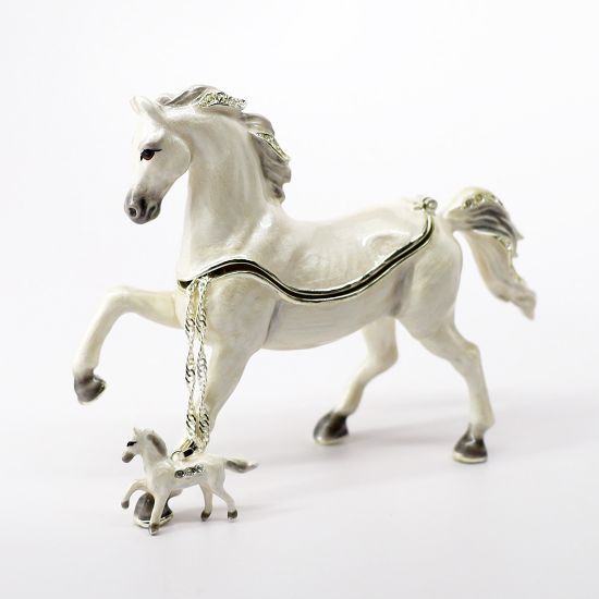Picture of Kingspoint Designs White Stallion Trinket Box with Matching Necklace