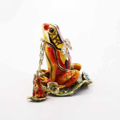 Picture of Kingspoint Designs Fairy Frog on Leaf Trinket Box with Matching Necklace