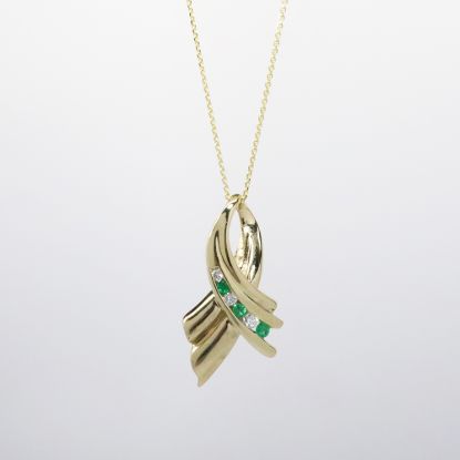 Picture of 14k Yellow Gold Emerald & Diamond Necklace 