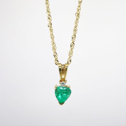 Picture of 18k Yellow Gold Heart Shaped Emerald & Diamond Necklace 