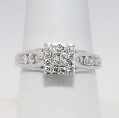 Picture of 14k White Gold Diamond Halo Ring 