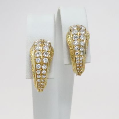 Picture of 18k Yellow Gold Diamond Earrings 