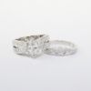 Picture of 18k White Gold Oval Diamond Bridal Set 