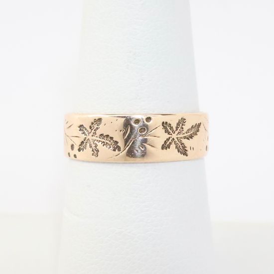 Picture of Antique Victorian 10k Yellow Gold Wedding Band with Ivy & Berry Motif