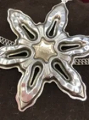 Picture of Gorham Sterling Silver 1986 Annual Snowflake Ornament, with box