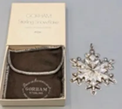 Picture of Gorham Sterling Silver 1973 Annual Snowflake Ornament, with Box