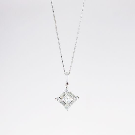 Picture of 14k White Gold Diamond Necklace 