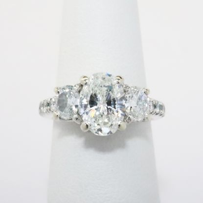 Picture of 14k White Gold 1.55CT Oval Diamond Engagement Ring 