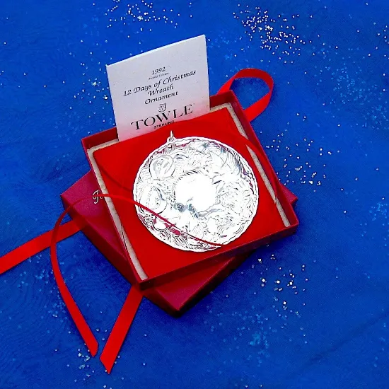 Picture of Towle 1992 Twelve Days of Christmas Wreath - Two Turtle Doves Sterling Ornament