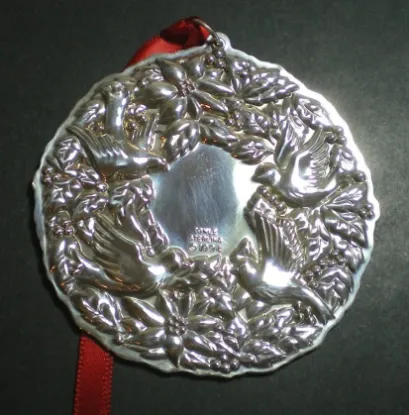 Picture of Towle 1994 Twelve Days of Christmas Wreath - 4 Calling Birds