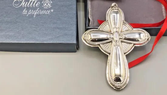 Picture of Tuttle 2011 Sterling Silver Cross Ornament, Triumph pattern with Box