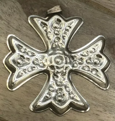 Picture of Reed & Barton Sterling Silver 1975 Annual Christmas Cross Ornament