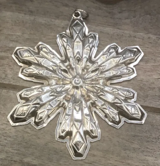 Picture of Gorham Sterling Silver 1974 Annual Snowflake Ornament, no box