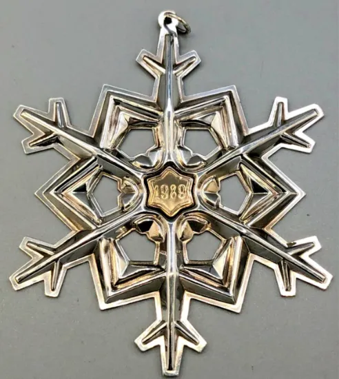 Picture of Gorham Sterling Silver 1989 Annual Snowflake Ornament, no box