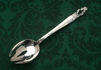 Picture of Pierced Tableserv.spn