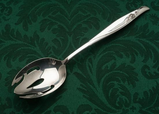 Picture of Pierced Tableserv.spn