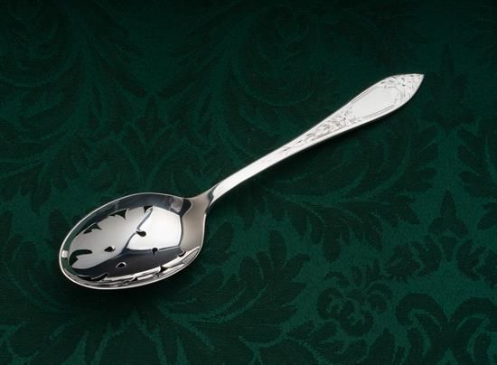 Picture of Pierced Tableserv.spn